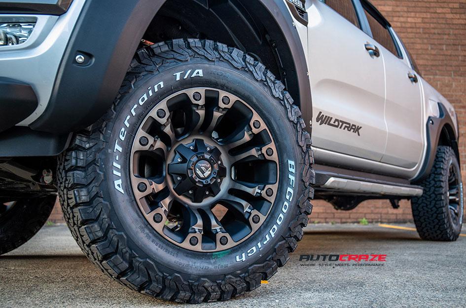 FORD-RANGER-VAPOR-BLACK-MACHINED-WITH-DARK-TINT